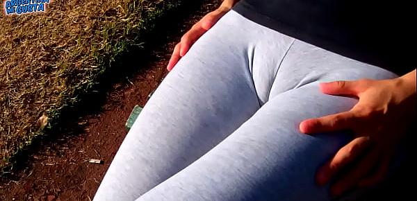  Perfect Ass and Cameltoe in Tight Yoga-Pants Showing Off!